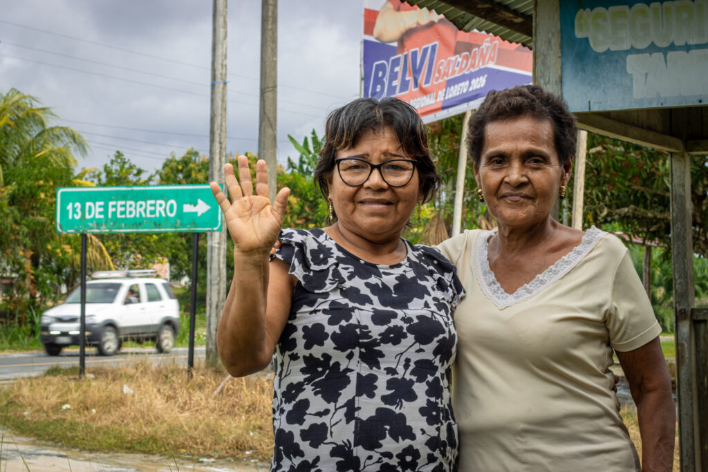 Dos habitantes de la comunidad campesina 13 de Febrero en el departamento de Loreto, Perú. | © R. Barranzuela / HI